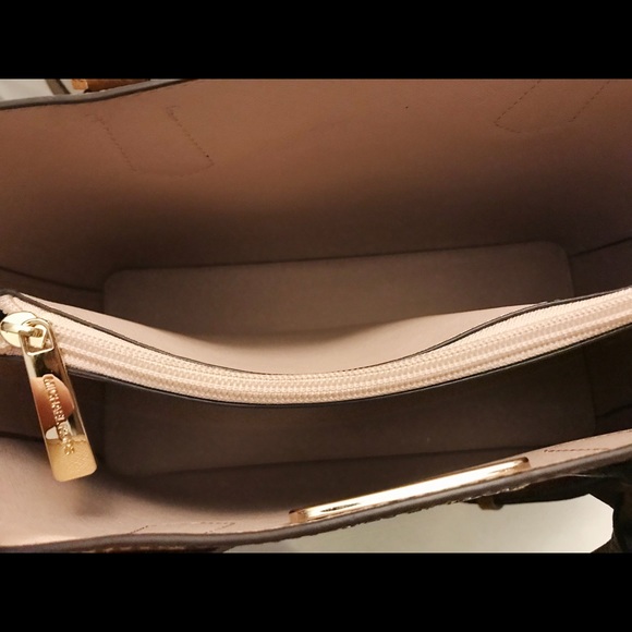 MICHAEL KORS ADELE SATCHEL - Picture 5 of 8